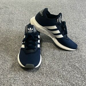 Adidas Women's Navy Blue Tennis Shoes